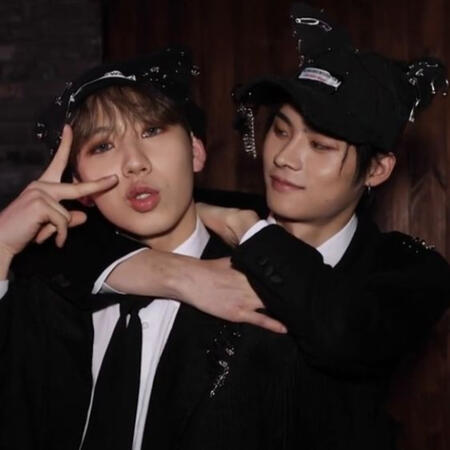 yungyu (left) myungho (right)